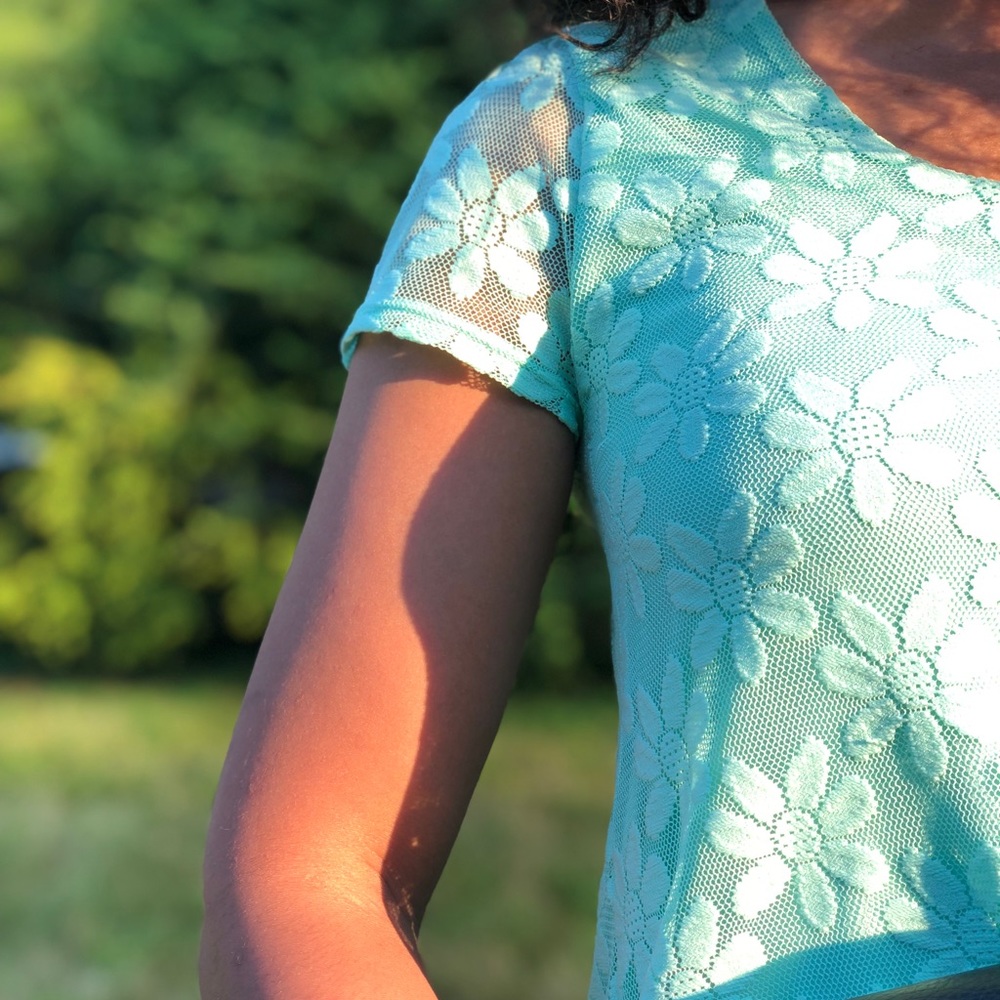 FLORAL LACE DRESS - Picture 2 of 5